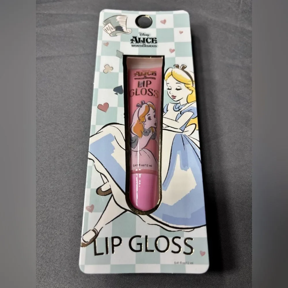 4 New Alice in Wonderland Beauty Bundle NWT